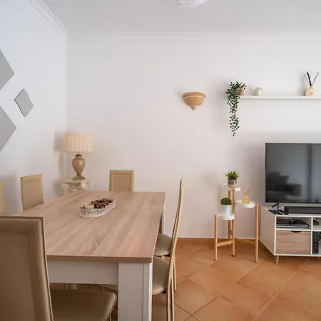 Duplex 2 Bed Flat Private Bbq At Encosta Das Oliveiras Apartment
